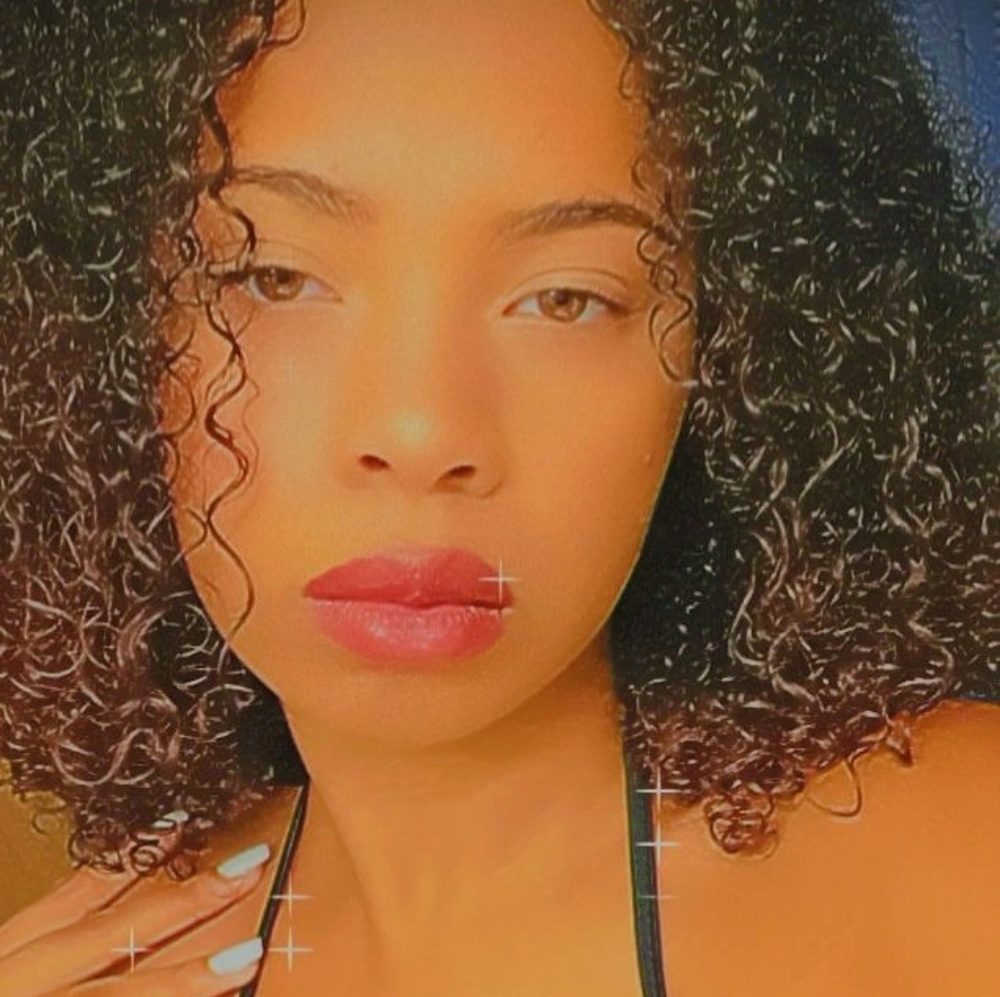 Meet your Posher, Symone